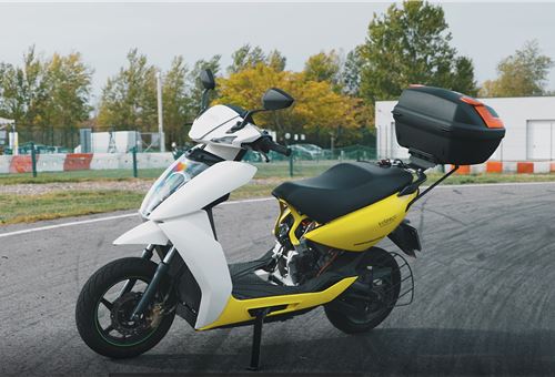 ​​​​​​​Vitesco displays hybrid bike concept and 48V scooter for developing markets at EICMA